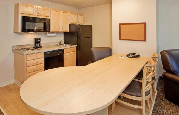 Candlewood Suites Junction City - Ft. Riley image 22